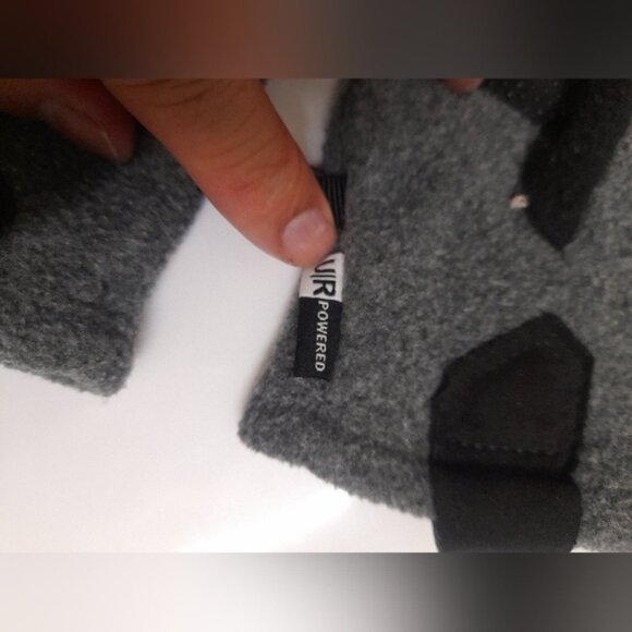 THE NORTH FACE - Youth Mittens - Size: Medium - Picture 3 of 9